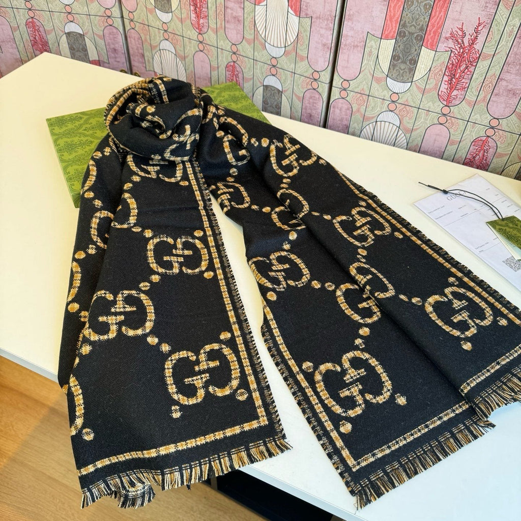Gucci Fringed Motif Scarf — front
