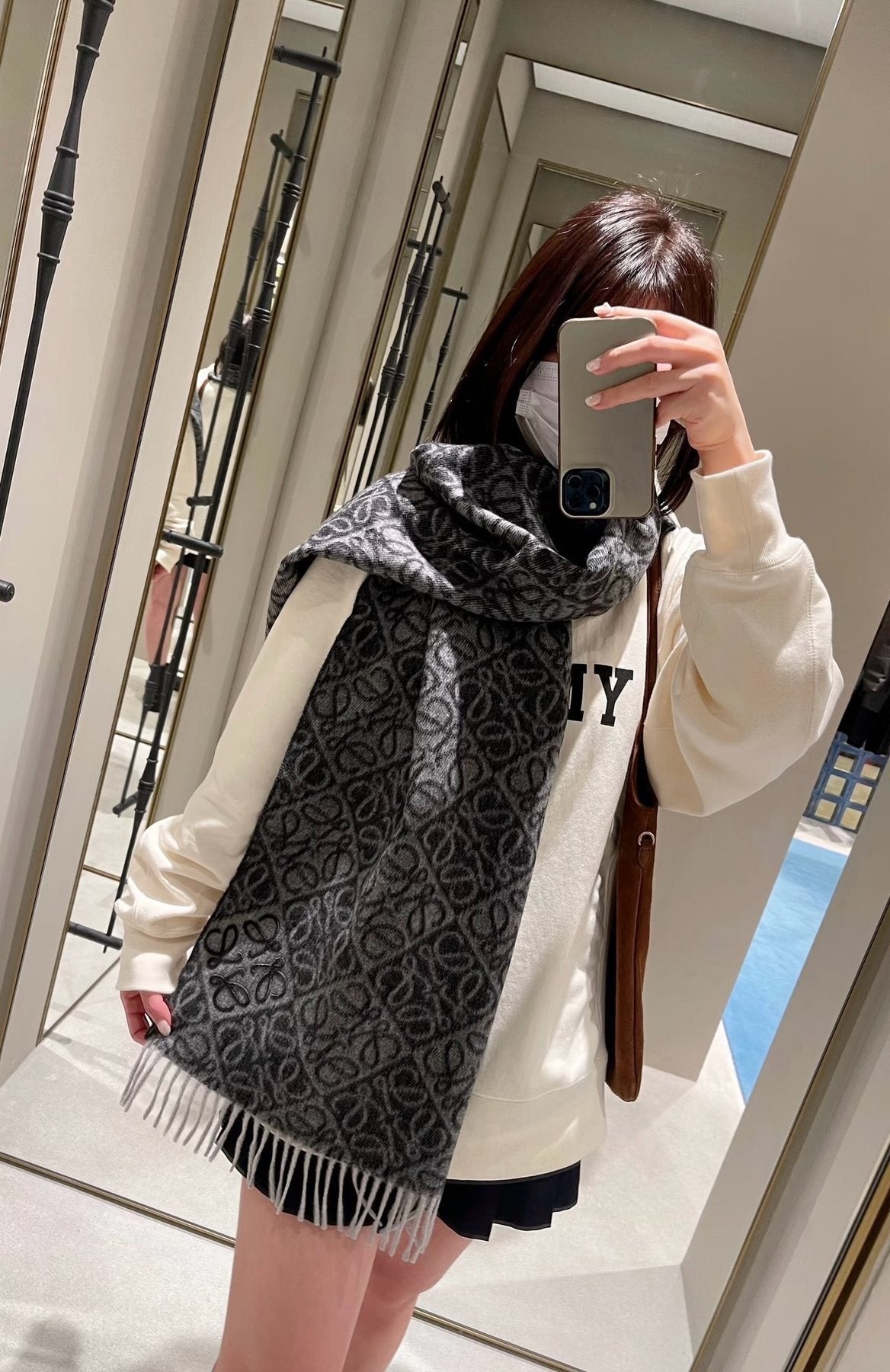 LOEWE Fringed Pattern Scarf — model