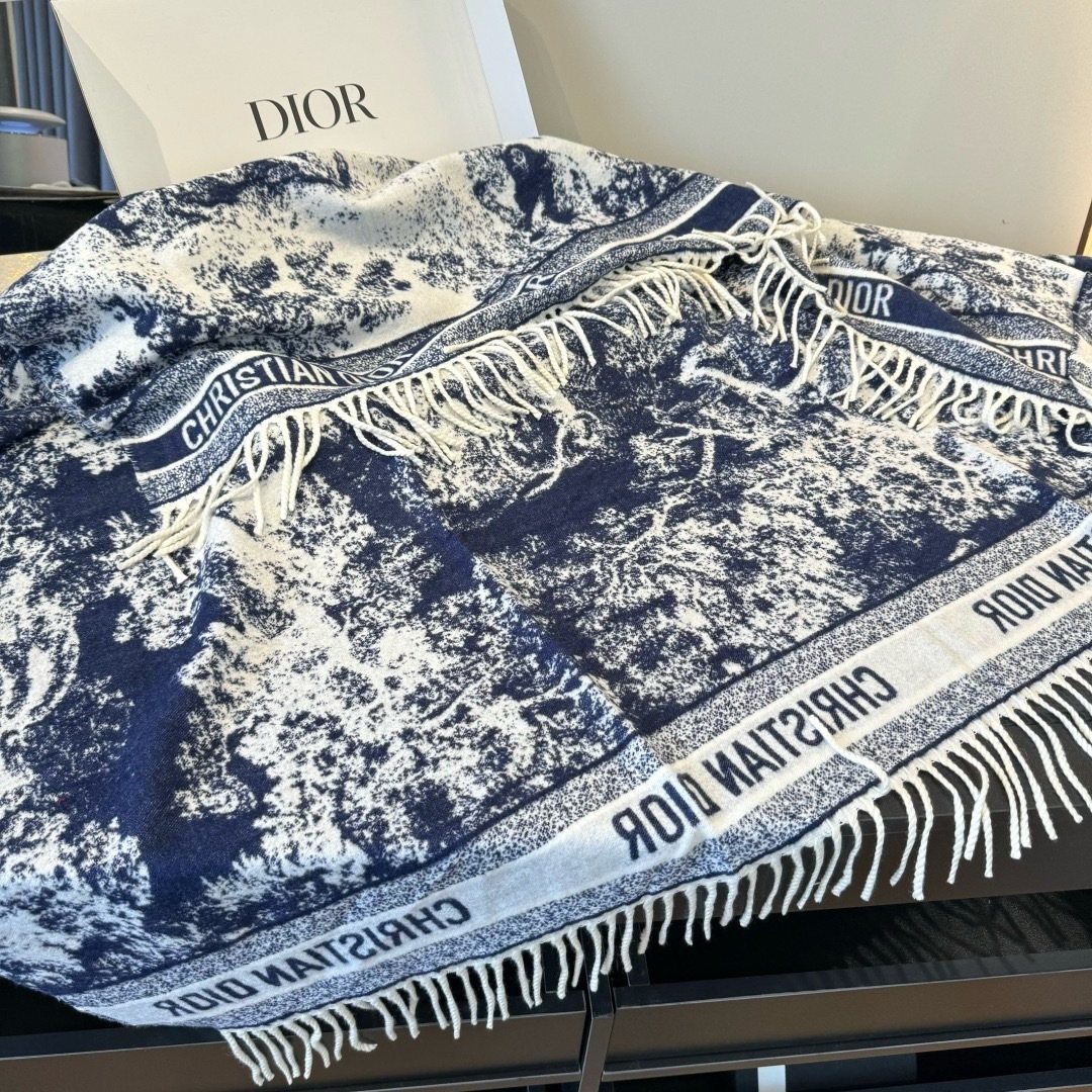 Dior Animal Jacquard Fringed Scarf — side