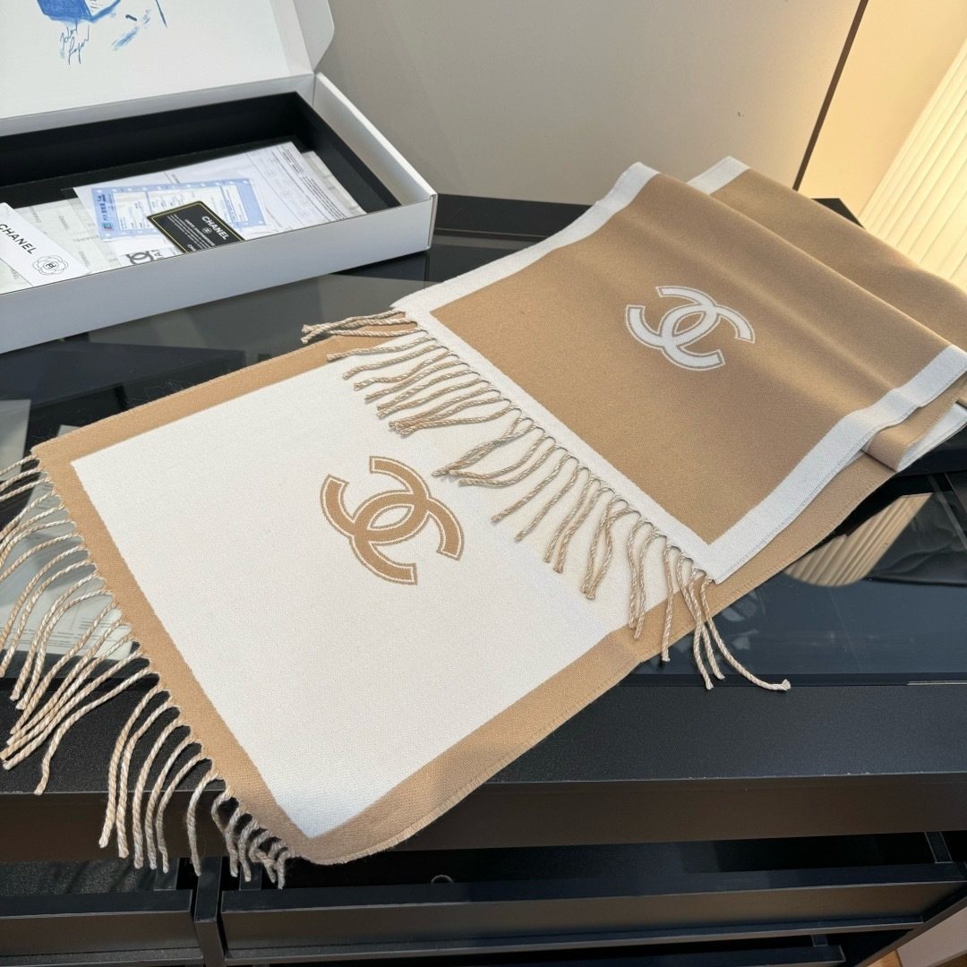 Chanel Contrast Panel Fringed Scarf — front